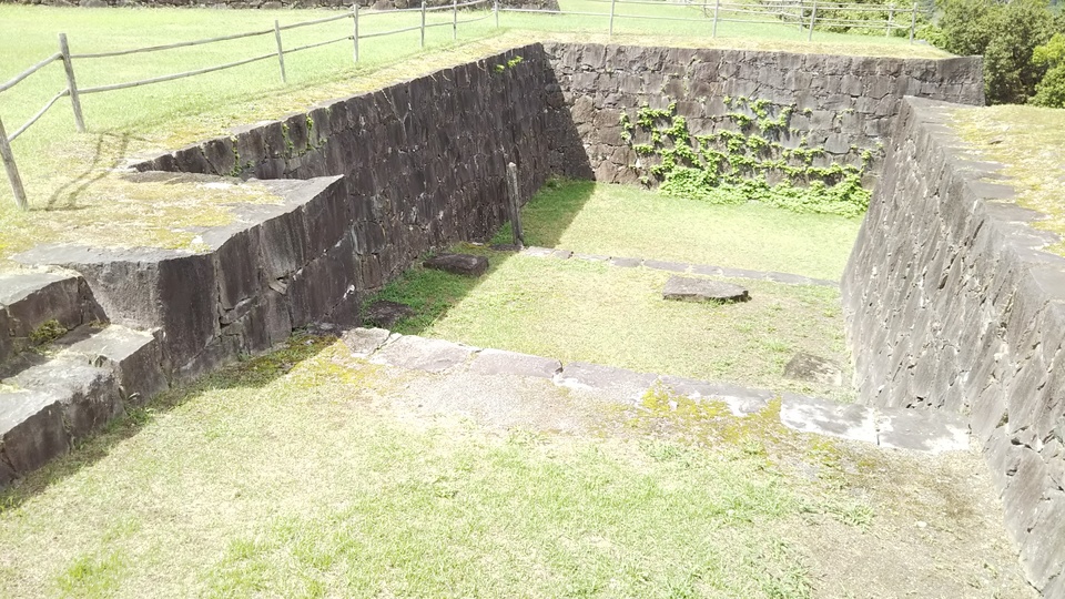 佐敷城（熊本県葦北郡）の詳細情報・周辺観光｜ニッポン城めぐり−位置