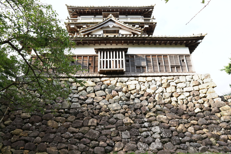 丸岡城（福井県坂井市）の詳細情報・周辺観光｜ニッポン城めぐり−位置