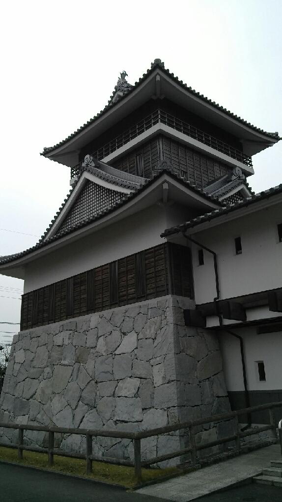 由佐城