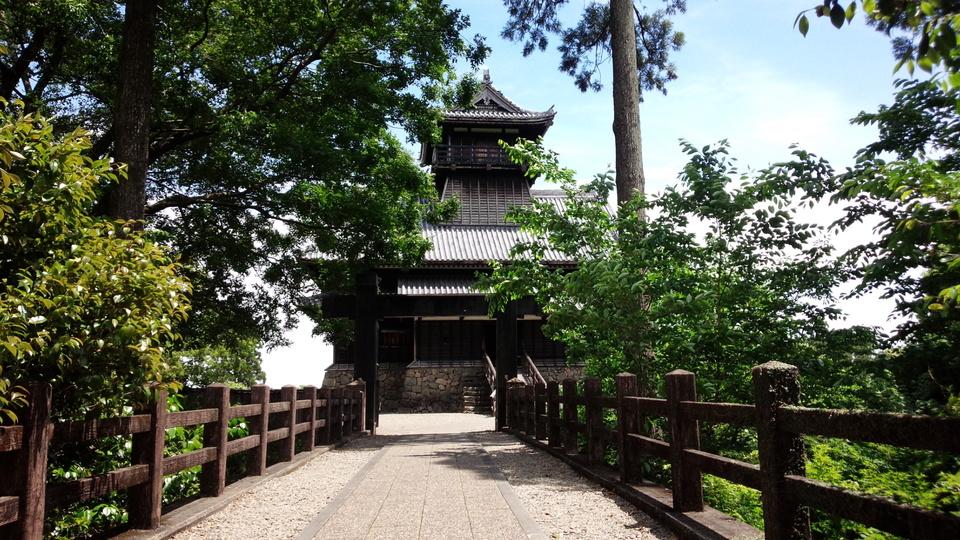 綾城