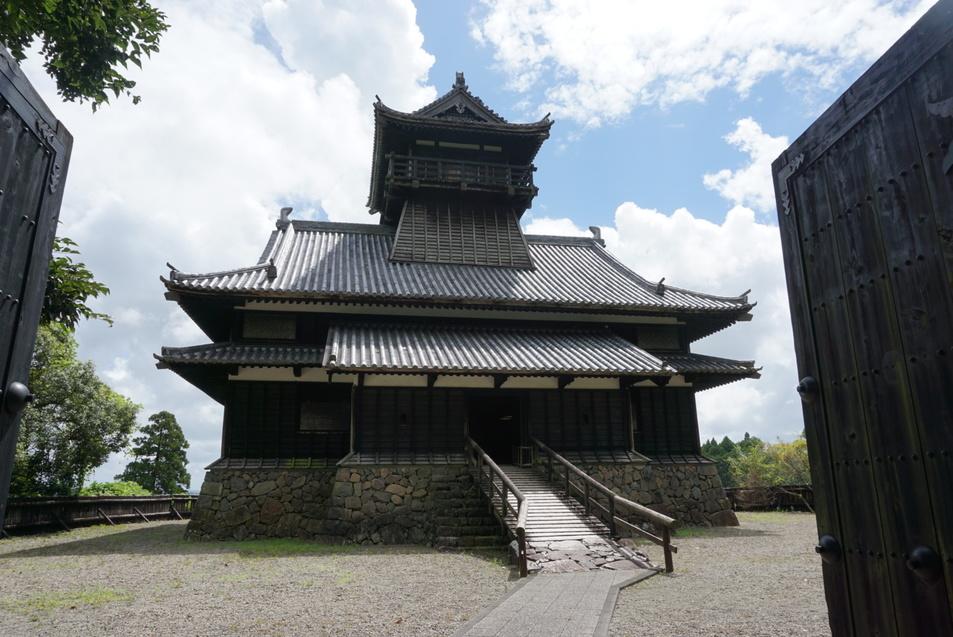 綾城