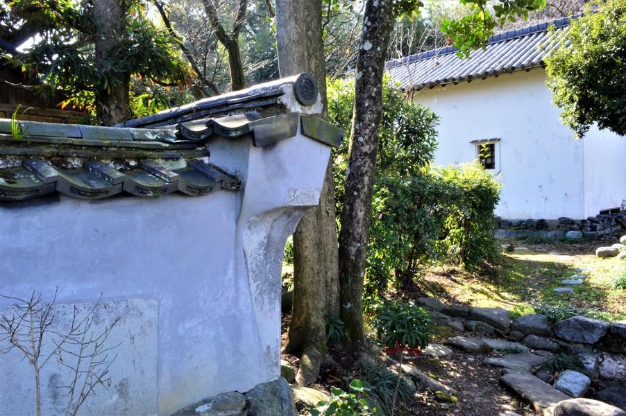 土居構