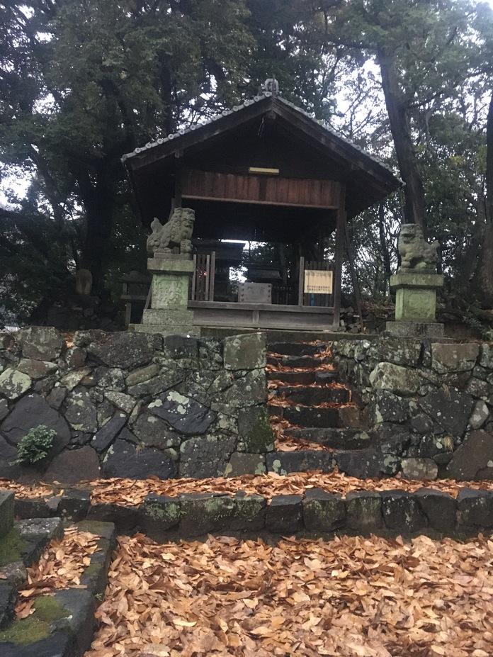 入尾城
