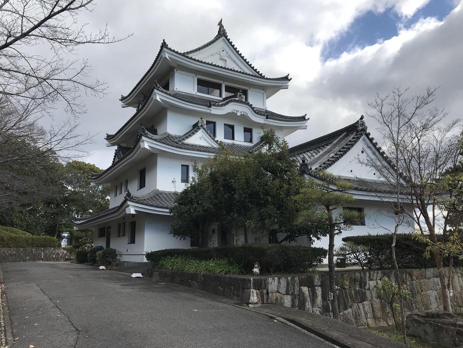 新居城