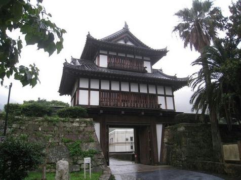厳原城