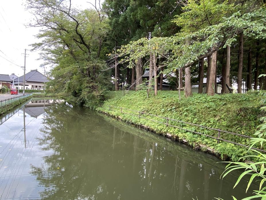 新田目城