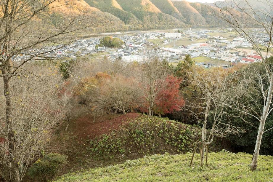 周匝茶臼山城