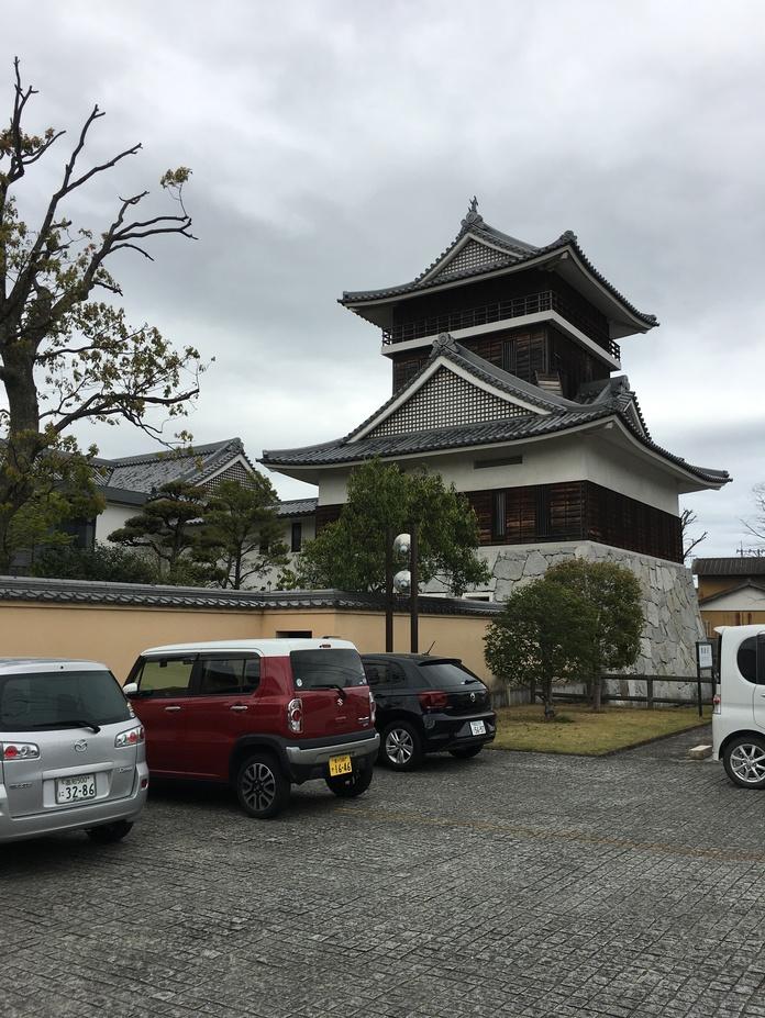 由佐城