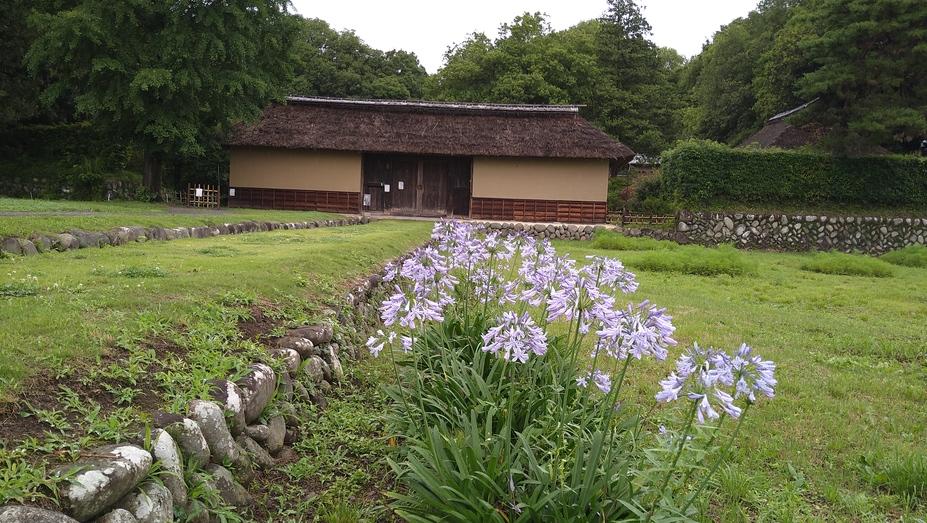 彦部屋敷