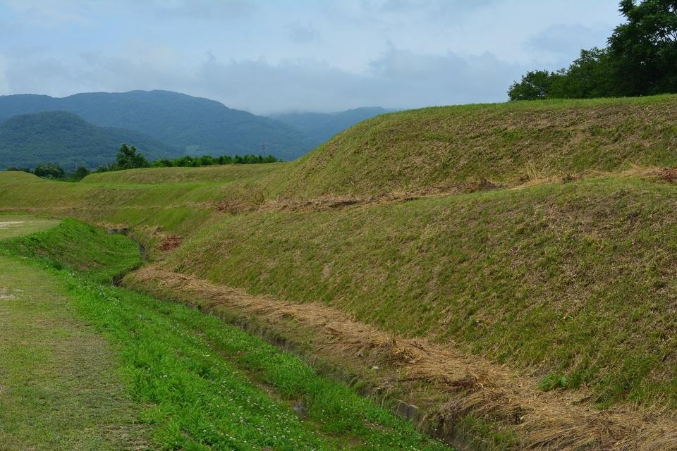 阿津賀志山防塁