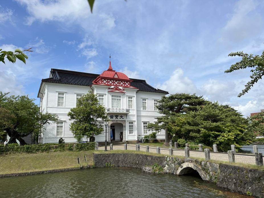 鶴ヶ岡城