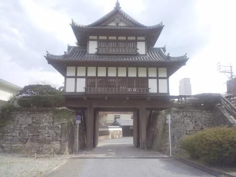 厳原城