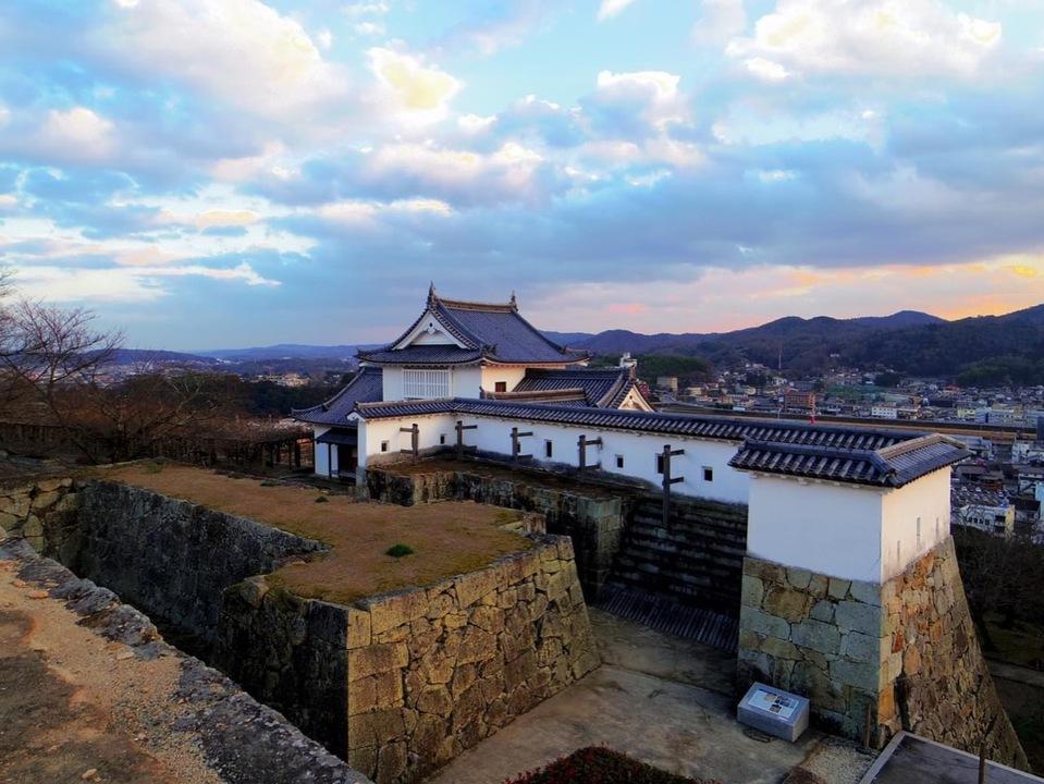 津山城
