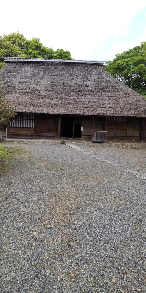 彦部屋敷