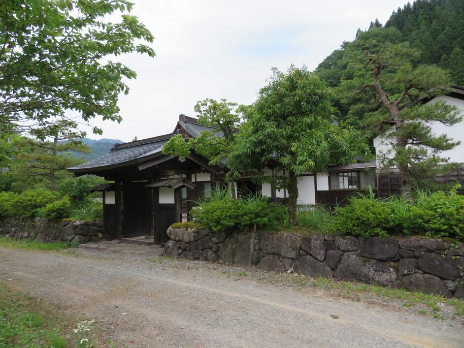 伊自良氏館