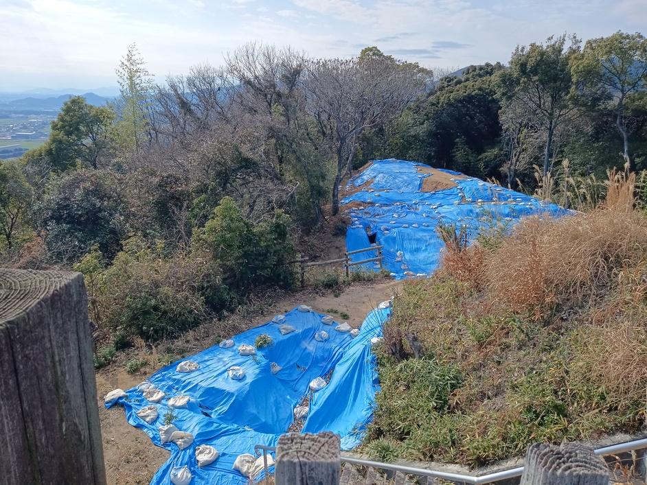 鎮西山城