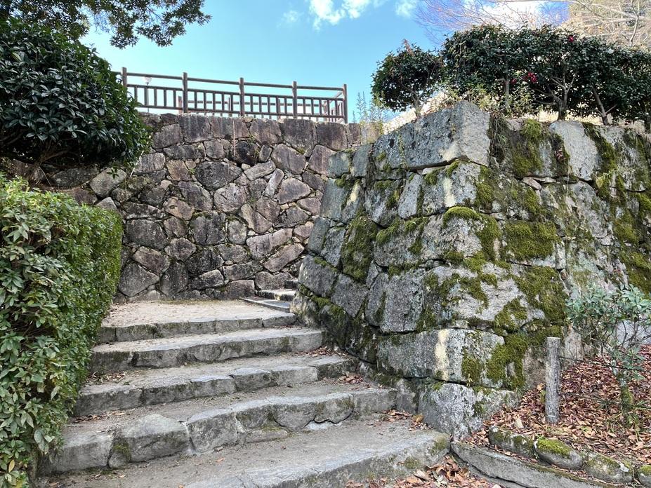 亀居城