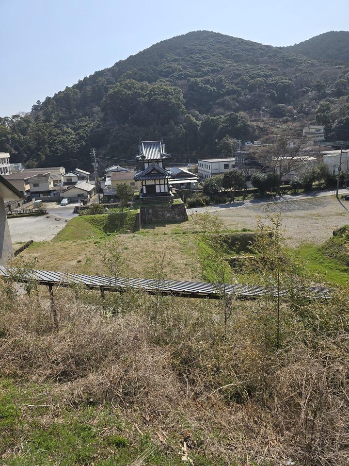厳原城