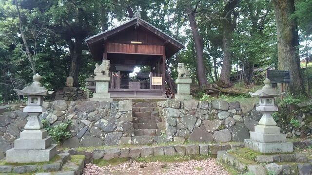 入尾城