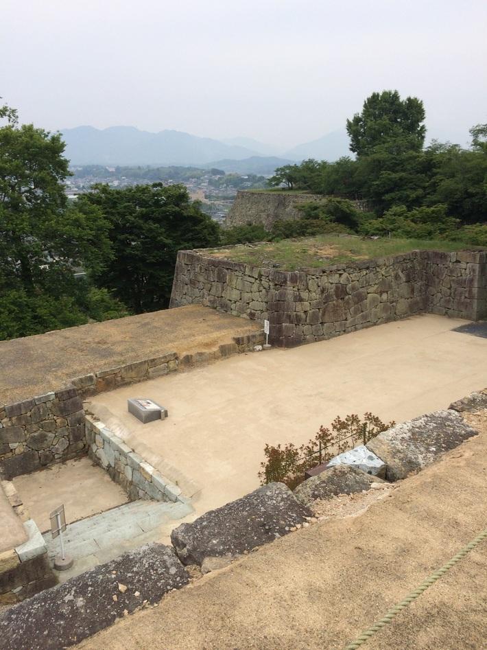 津山城